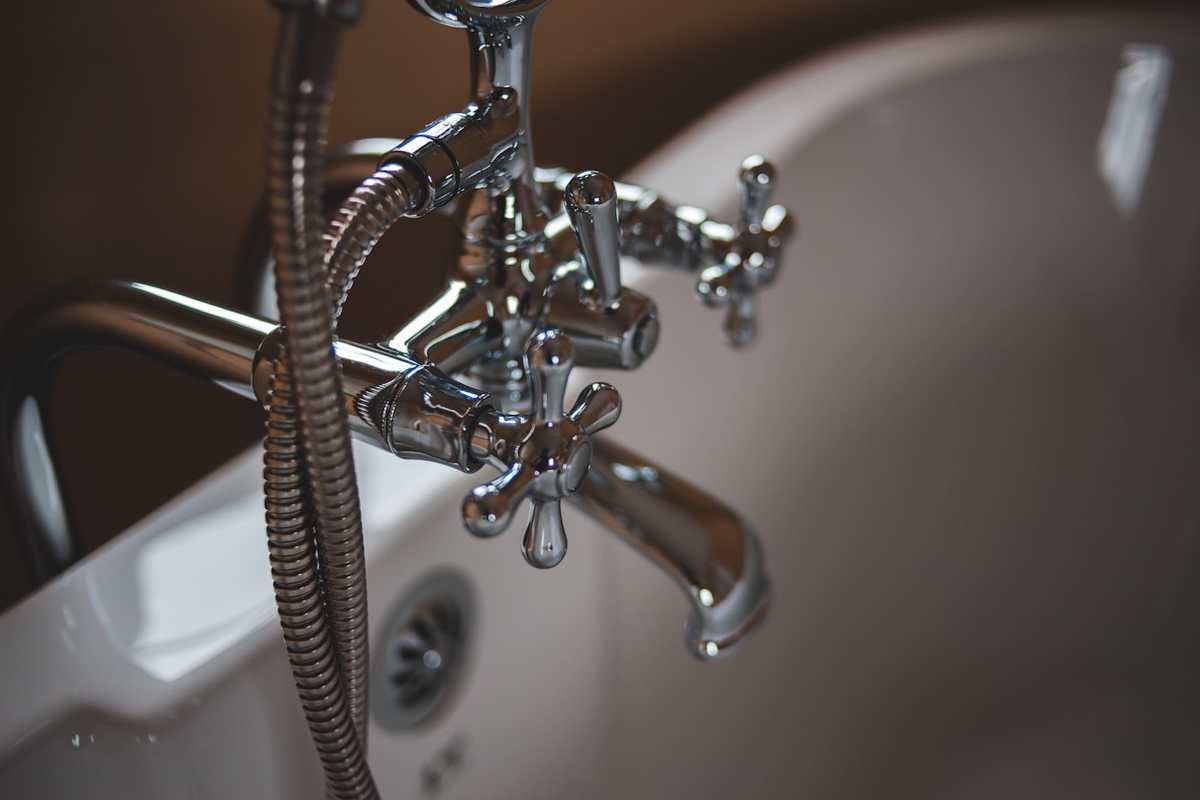 Professional plumbing system installation
